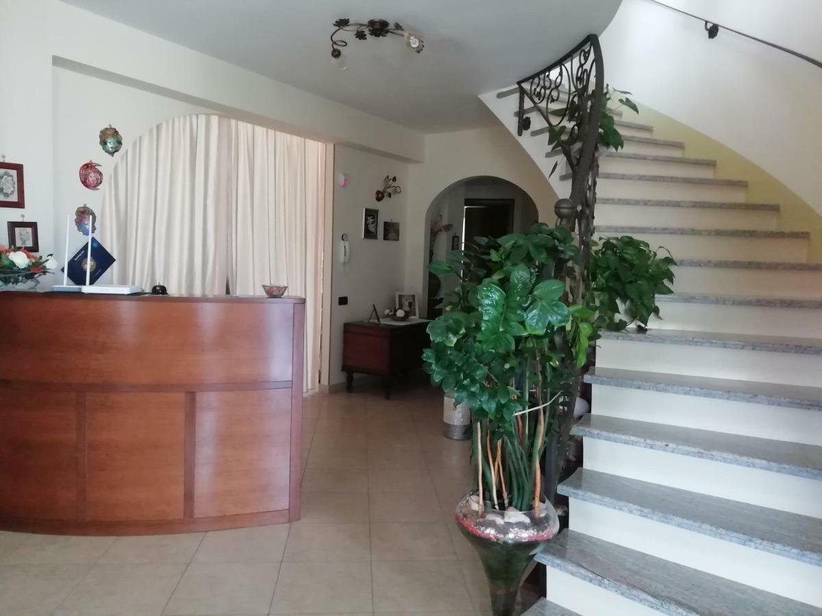 Bed and Breakfast La Quercia Козенца Экстерьер фото